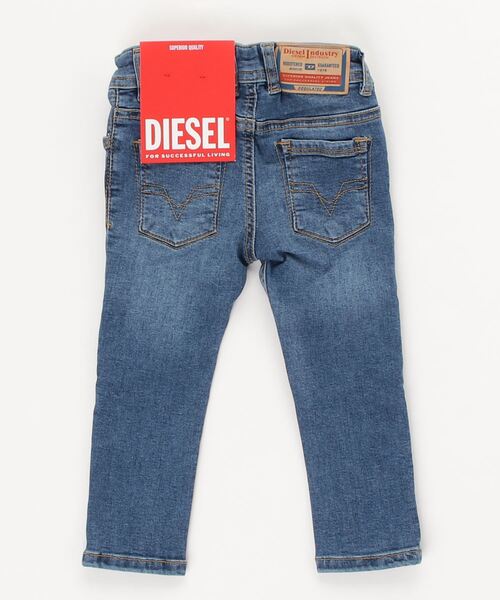 DIESEL(ディーゼル)の「ベビー デニムパンツ スキニー ブルー(デニムパンツ・キッズ・インディゴブルー・12M/18M/24M/36M)」の5枚目の写真