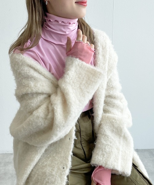 w closet（ダブルクローゼット）の「シアーカフハイネックプルオーバー（Tシャツ/カットソー・レディース・ブラック/オフホワイト/サックスブルー/ピンク/ライム/オレンジ/ラベンダー/シルバー/ベージュ・FREE）」の7枚目の写真