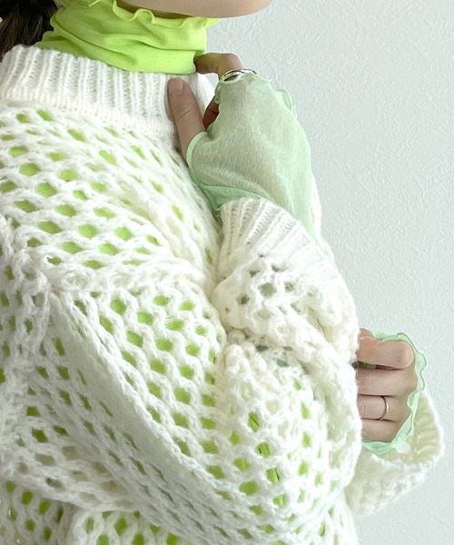 w closet（ダブルクローゼット）の「シアーカフハイネックプルオーバー（Tシャツ/カットソー・レディース・ブラック/オフホワイト/サックスブルー/ピンク/ライム/オレンジ/ラベンダー/シルバー/ベージュ・FREE）」の4枚目の写真