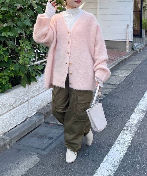 w closet（ダブルクローゼット）の「シアーカフハイネックプルオーバー（Tシャツ/カットソー・レディース・ブラック/オフホワイト/サックスブルー/ピンク/ライム/オレンジ/ラベンダー/シルバー/ベージュ・FREE）」の11枚目の写真