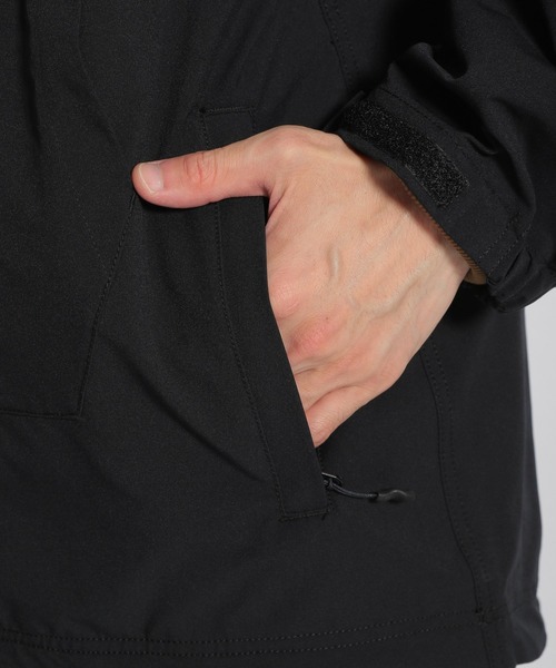 niko and...（ニコアンド）の「[CITY CREEK]フロントポケットアノラック（マウンテンパーカー・メンズ・オリーブ・MEDIUM）」の10枚目の写真