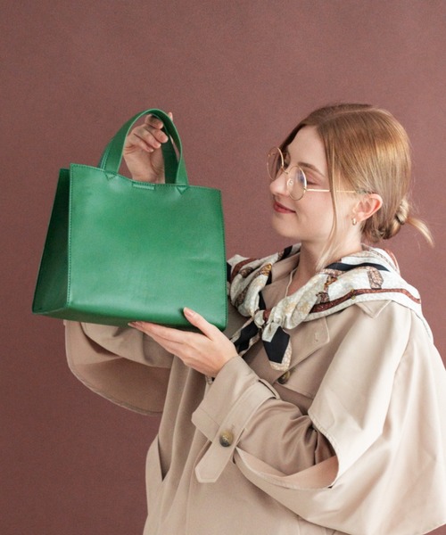 Rename（リネーム）の「Rename フェイクレザー スクエア シンプル ミニ ワンハンドル ハンドバッグ（トートバッグ・レディース・ブラック/グリーン/キャメル/グレー/ブラウン系その他/グレイッシュベージュ・FREE）」の5枚目の写真