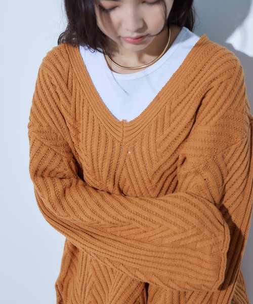 ECRIRE（エクリール）の「Ｖネック リラックスニット（ニット/セーター・レディース・ベージュ/オレンジ/ブラウン/アイボリー・M/L）」の9枚目の写真