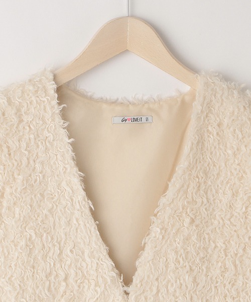 by LOVEiT（バイラビット）の「ボア　ジレ（ベスト・キッズ・アイボリー・120cm/130cm/160cm/140cm/150cm）」の4枚目の写真
