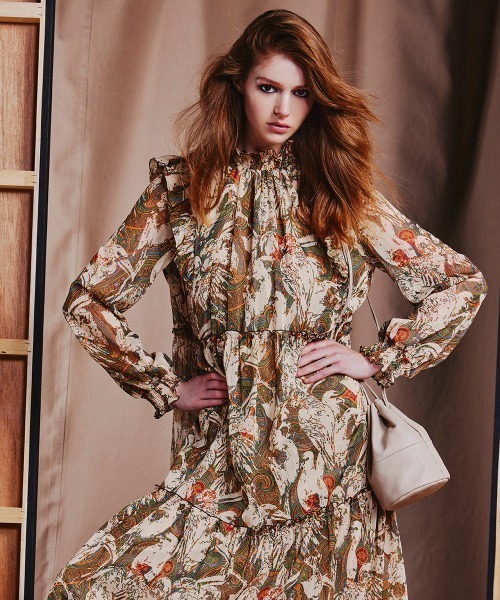 DOUBLE STANDARD CLOTHING（ダブルスタンダードクロージング）の「スムースレザーバッグ（ショルダーバッグ・レディース・ベージュ/ホワイト/ライトグリーン・FREE）」の8枚目の写真