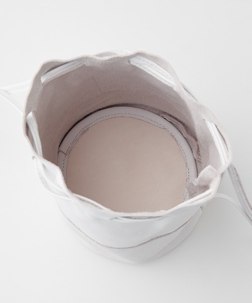 DOUBLE STANDARD CLOTHING（ダブルスタンダードクロージング）の「スムースレザーバッグ（ショルダーバッグ・レディース・ベージュ/ホワイト/ライトグリーン・FREE）」の6枚目の写真