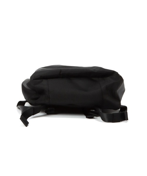 LAKOLE（ラコレ）の「スクエアリュックサック / 177621（バックパック/リュック・メンズ・ブラック/チャコール・FREE）」の5枚目の写真