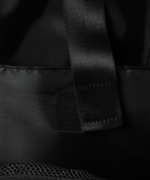 LAKOLE（ラコレ）の「スクエアリュックサック / 177621（バックパック/リュック・メンズ・ブラック/チャコール・FREE）」の12枚目の写真