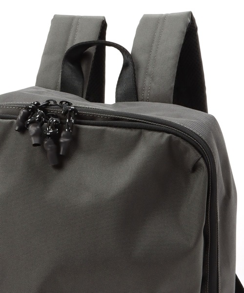 LAKOLE（ラコレ）の「スクエアリュックサック / 177621（バックパック/リュック・メンズ・ブラック/チャコール・FREE）」の13枚目の写真