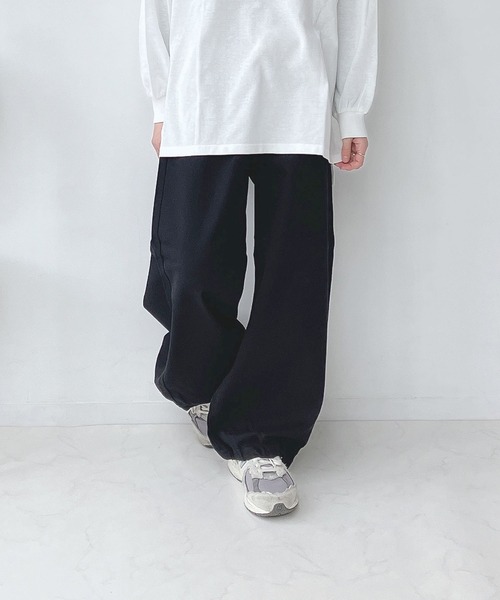 AS KNOW AS plus（アズノゥアズプラス）の「○ワイドジョガーパンツ（その他パンツ・レディース・ブラック/オフホワイト/カーキ/ブルー・FREE）」の2枚目の写真