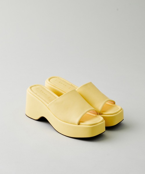 Juze（ジュゼ）の「バルキーウェッジサンダル（サンダル・レディース・ブラック/オフホワイト/イエロー・22.5cm/23.5cm/24.5cm）」の3枚目の写真