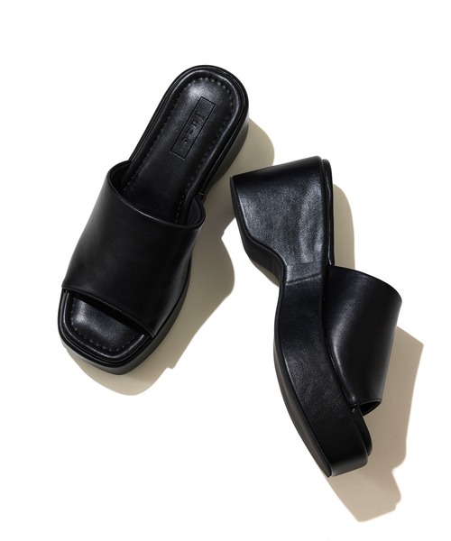 Juze（ジュゼ）の「バルキーウェッジサンダル（サンダル・レディース・ブラック/オフホワイト/イエロー・22.5cm/23.5cm/24.5cm）」の8枚目の写真