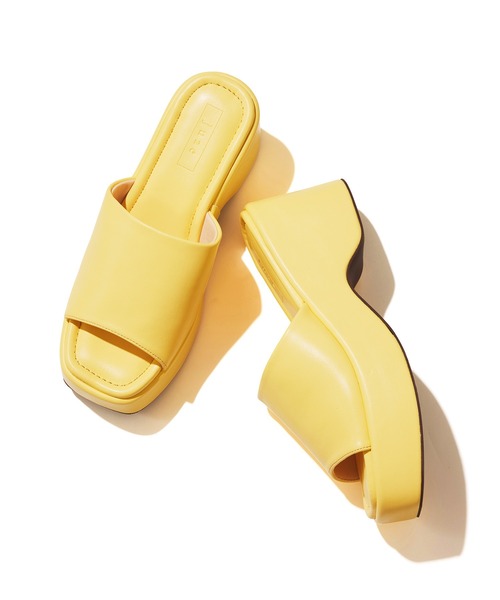 Juze（ジュゼ）の「バルキーウェッジサンダル（サンダル・レディース・ブラック/オフホワイト/イエロー・22.5cm/23.5cm/24.5cm）」の6枚目の写真