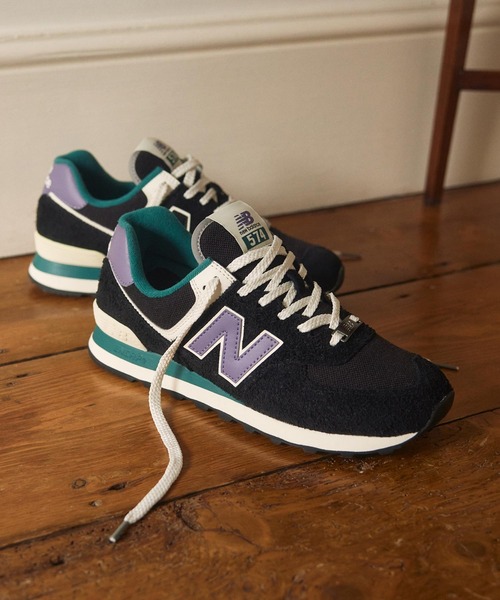 NEW BALANCE（ニューバランス）の「574（スニーカー・メンズ・ブラック/レッド・22.5cm/23.0cm/23.5cm/24.0cm/24.5cm/25.0cm/25.5cm/26.0cm/26.5cm/27.0cm/27.5cm/28.0cm/28.5cm/29.0cm）」の4枚目の写真