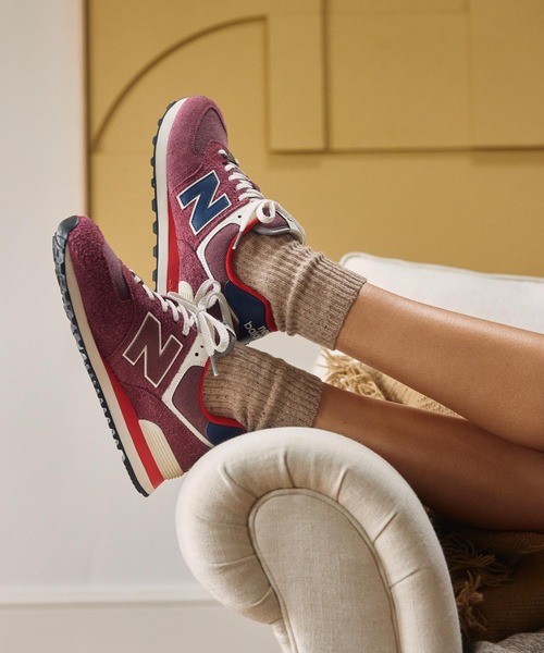 NEW BALANCE（ニューバランス）の「574（スニーカー・メンズ・ブラック/レッド・22.5cm/23.0cm/23.5cm/24.0cm/24.5cm/25.0cm/25.5cm/26.0cm/26.5cm/27.0cm/27.5cm/28.0cm/28.5cm/29.0cm）」の8枚目の写真