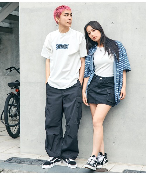 ANAP(アナップ)の「UNISEX対応 モノグラムボックスロゴプリントTシャツ【親子・ジュニアお揃い】(Tシャツ/カットソー・レディース・ブラック/ホワイト・M/L)」の15枚目の写真