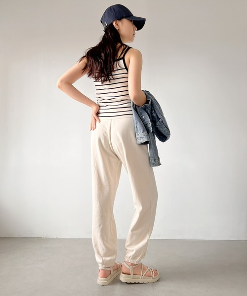 Niell(ニール)の「【S ~XXLサイズ対応】カラー ワイド ルーズ ビッグ オーバーサイズ スウェットパンツ(スウェットパンツ・レディース・パープル/イエロー/オートミール/ホワイト/レッド/ピンク/グリーン/グレー/ターコイズブルー/ブラック/アイボリー/ブルー/ダークグリーン/ネイビー/バーガンディー・S/M/L/XL/XXL)」の17枚目の写真