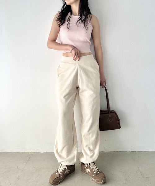 【関税込み】Etudes ネイビー The City ルーズ スウェットパンツ Étudesのネイビー The City ルーズ スウェットパンツがセール中