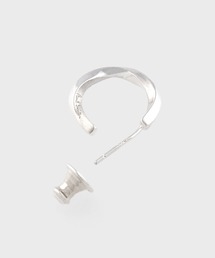Paul Smith（ポールスミス）の「“TWIST” シルバーピアス