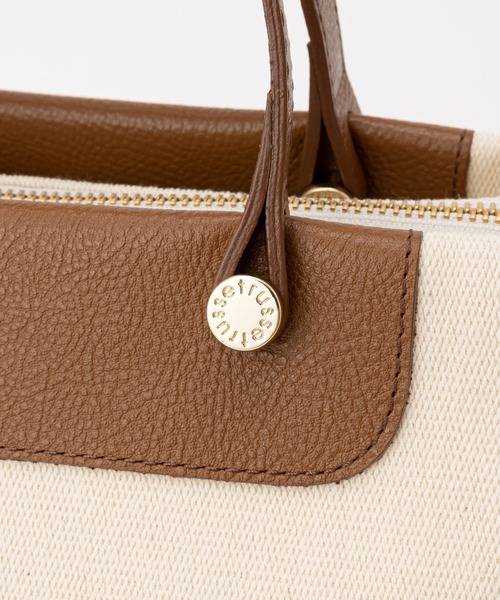 russet（ラシット）の「メタルロゴスクエアトートバッグ S(CE-1118)（トートバッグ・レディース・キナリ/グレー・FREE）」の3枚目の写真