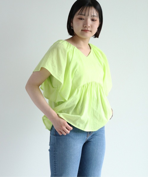 cepo(セポ)の「バックシャンフレアスリーブブラウス(シャツ/ブラウス・レディース・オフホワイト/レッド/ライム・M)」の17枚目の写真