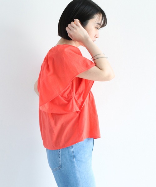 cepo(セポ)の「バックシャンフレアスリーブブラウス(シャツ/ブラウス・レディース・オフホワイト/レッド/ライム・M)」の6枚目の写真