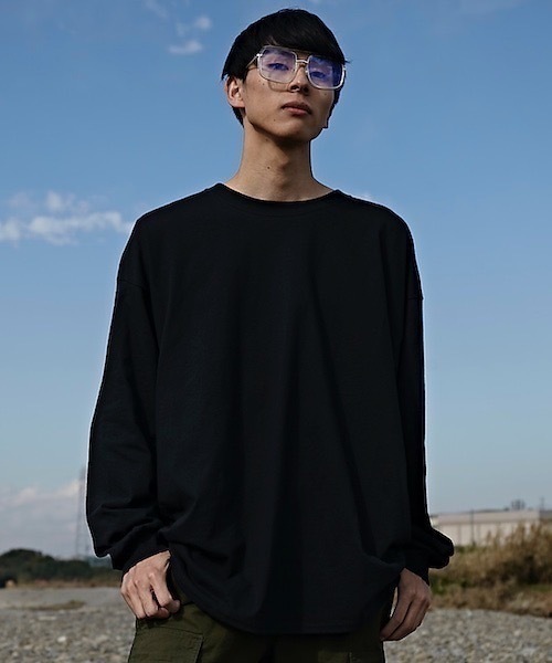 GILDAN(ギルダン)の「6ozウルトラコットン オーバーサイズ ロングスリーブ Tシャツ(Tシャツ/カットソー・メンズ・ブラック/ネイビー/ブラウン/グレー/ホワイト・XXX-LARGE/XX-LARGE/XXXX-LARGE/XXXXX-LARGE/X-LARGE)」の2枚目の写真