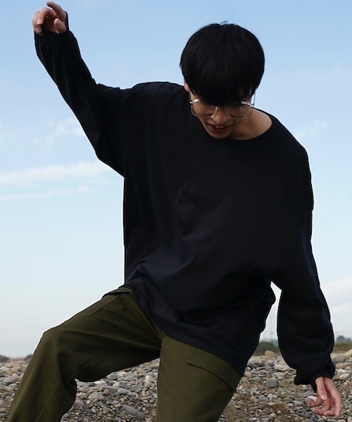 GILDAN(ギルダン)の「6ozウルトラコットン オーバーサイズ ロングスリーブ Tシャツ(Tシャツ/カットソー・メンズ・ブラック/ネイビー/ブラウン/グレー/ホワイト・XXX-LARGE/XX-LARGE/XXXX-LARGE/XXXXX-LARGE/X-LARGE)」の11枚目の写真
