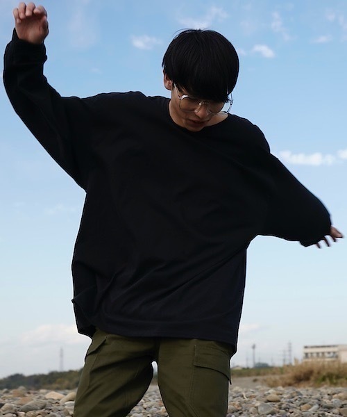 GILDAN(ギルダン)の「6ozウルトラコットン オーバーサイズ ロングスリーブ Tシャツ(Tシャツ/カットソー・メンズ・ブラック/ネイビー/ブラウン/グレー/ホワイト・XXX-LARGE/XX-LARGE/XXXX-LARGE/XXXXX-LARGE/X-LARGE)」の14枚目の写真