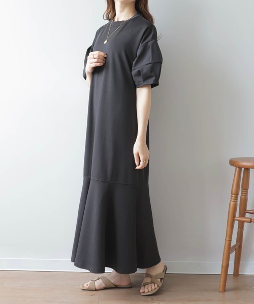 mil（ミル）の「【150㎝前後の小柄さんサイズ】ランタンスリーブワンピース（ワンピース・レディース・ブラック/ピンクベージュ・XXS/XS/S）」の4枚目の写真