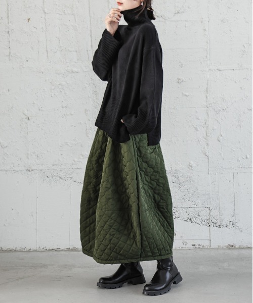 AMELY(エミリー)の「キルティングコクーンスカート(スカート・レディース・カーキ/ブラック・M/L)」の10枚目の写真