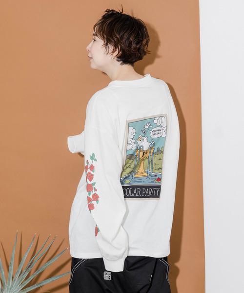 ScoLar Parity（スカラーパリティ）の「333019：タロットのカップで入浴中 パリティのクマ ロングスリーブTシャツ（Tシャツ/カットソー・レディース・オフホワイト/マスタード/ブラック・M）」の8枚目の写真