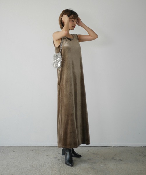 My shawty(マイシャウティー)の「velvet relax dress(ドレス・レディース・ブロンズ/ブラック/ブルー・FREE)」の15枚目の写真
