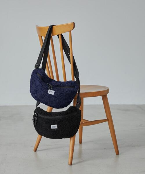 coen(コーエン)の「ボアショルダーバッグ(ショルダーバッグ・メンズ・ブラック/オフホワイト/ネイビー・FREE)」の4枚目の写真