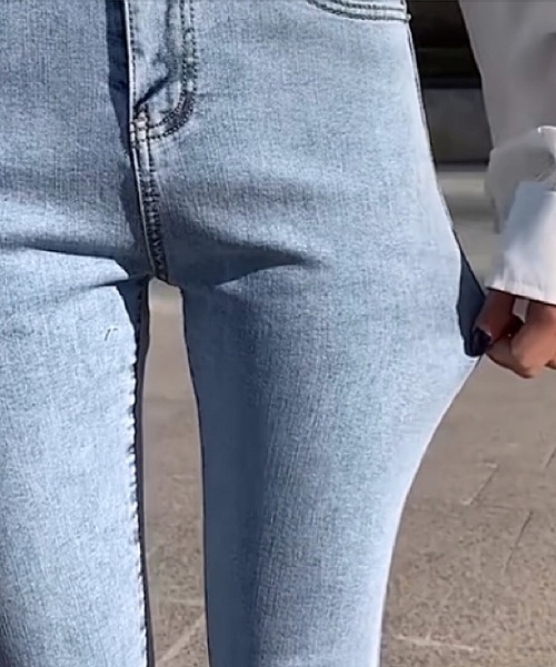 LADY LIKE（レディライク）の「ストレッチスキニーデニム（デニムパンツ・レディース・ブラック/ブルー/ネイビー/ダークグレー・S/L/M）」の13枚目の写真