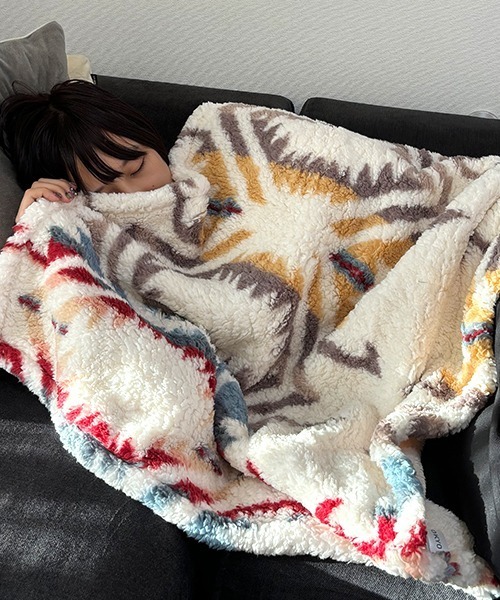 SEN TOKYO（セントーキョー）の「一息つきたい心地よさ♪膝掛けブランケット（ブランケット・レディース・グレー/ブルー/ブラック/ネイビー/ホワイト/ブラウン/ピンク・FREE）」の2枚目の写真