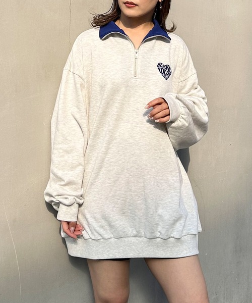 INGNI（イング）の「ハーフZIP襟配色BACKサガラハートチュニック（スウェット・レディース・グレー/チャコールグレー/オートミール・M）」の3枚目の写真