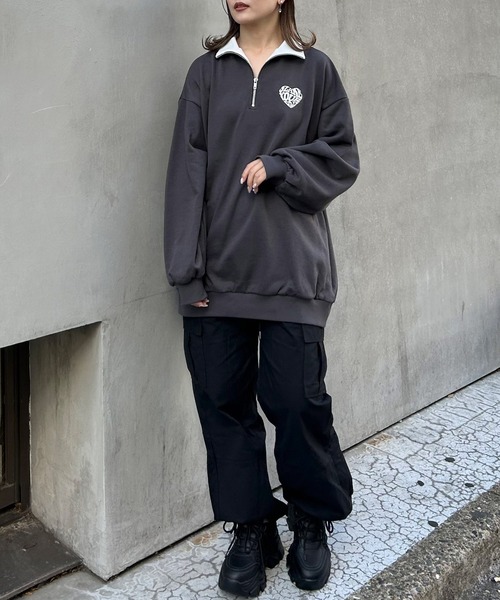 INGNI（イング）の「ハーフZIP襟配色BACKサガラハートチュニック（スウェット・レディース・グレー/チャコールグレー/オートミール・M）」の12枚目の写真