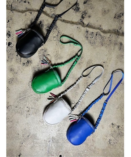 COMMON WARE(コモンウェアー)の「EM: cheek egg pouch shoulder チーク エッグポーチショルダー(ショルダーバッグ・レディース・アイボリー/ブルー/グリーン/ブラック・FREE)」の5枚目の写真