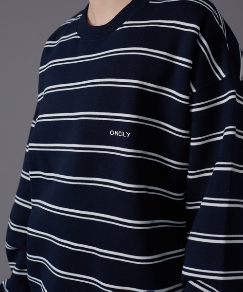 ONCILY(オンシェリー)の「BORDER LOOSE SWEAT / ボーダールーズスウェット(スウェット・メンズ・ネイビー/ベージュ・LARGE/MEDIUM)」の10枚目の写真