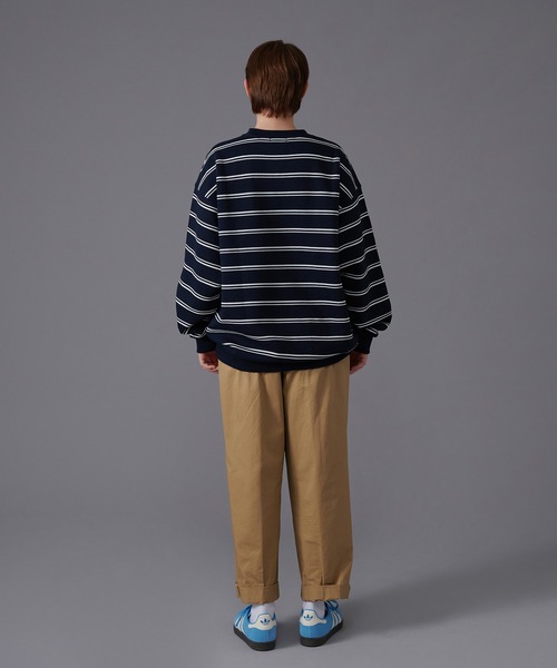ONCILY(オンシェリー)の「BORDER LOOSE SWEAT / ボーダールーズスウェット(スウェット・メンズ・ネイビー/ベージュ・LARGE/MEDIUM)」の9枚目の写真