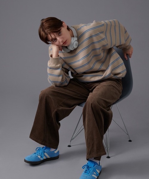 ONCILY(オンシェリー)の「BORDER LOOSE SWEAT / ボーダールーズスウェット(スウェット・メンズ・ネイビー/ベージュ・LARGE/MEDIUM)」の17枚目の写真