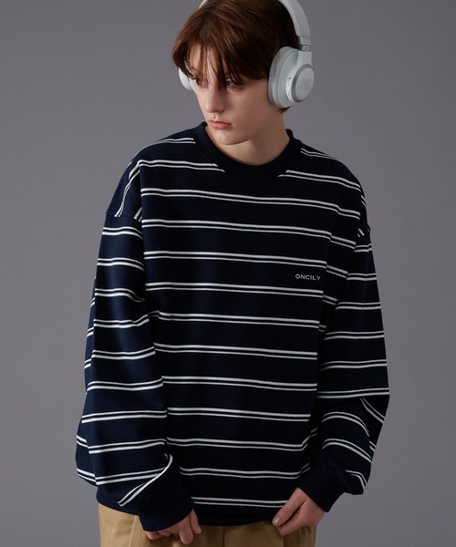 ONCILY(オンシェリー)の「BORDER LOOSE SWEAT / ボーダールーズスウェット(スウェット・メンズ・ネイビー/ベージュ・LARGE/MEDIUM)」の3枚目の写真