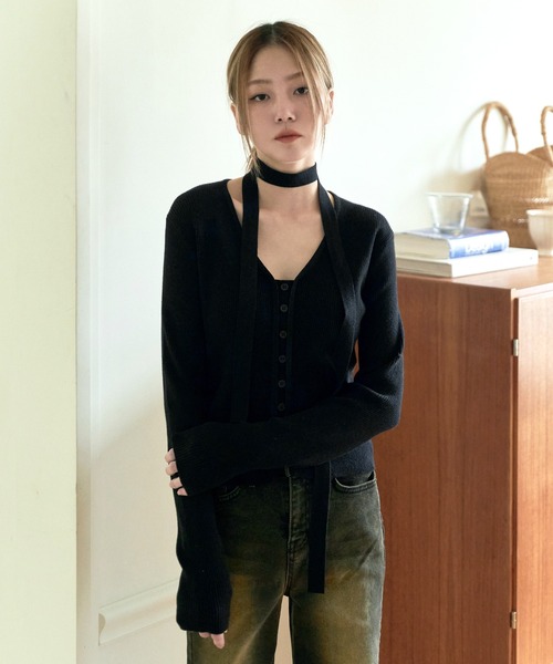 UNE MANSION（ユヌマンション）の「[UNE ORIGINAL] フロントボタンVネックカーディガン＆マフラースカーフSET ITEM（ニット/セーター・レディース・ミント/グレー/ピンク/チャコール/ブルー/グリーン/ベージュ/アイボリー/レッド/ブラック/ブラウン/クリーム・FREE）」の15枚目の写真