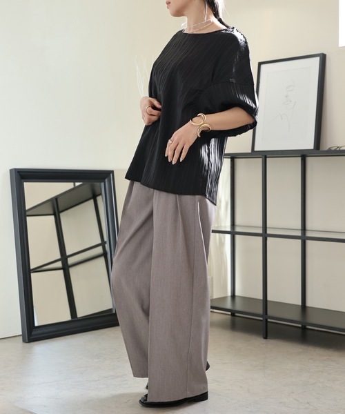 ULEULA（ウルア）の「プリーツ変形ボリュームスリーブブラウス（シャツ/ブラウス・レディース・ホワイト/ブラック・FREE）」の21枚目の写真