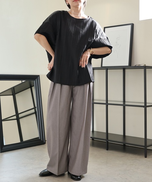 ULEULA（ウルア）の「プリーツ変形ボリュームスリーブブラウス（シャツ/ブラウス・レディース・ホワイト/ブラック・FREE）」の19枚目の写真