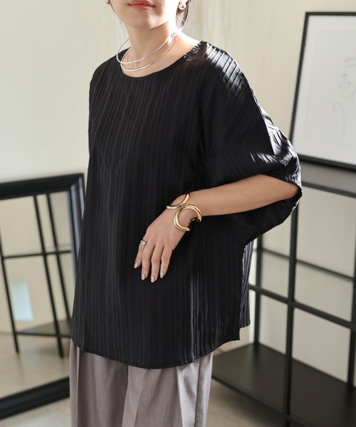 ULEULA（ウルア）の「プリーツ変形ボリュームスリーブブラウス（シャツ/ブラウス・レディース・ホワイト/ブラック・FREE）」の16枚目の写真