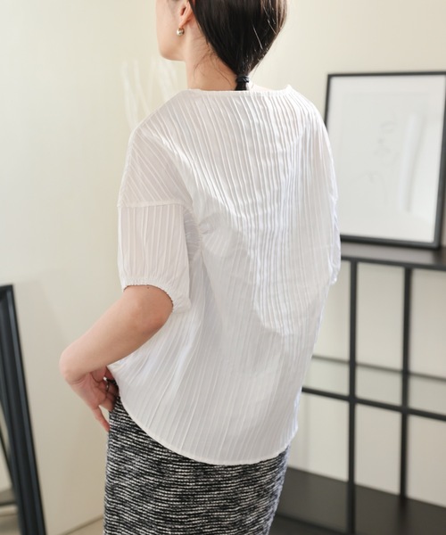 ULEULA（ウルア）の「プリーツ変形ボリュームスリーブブラウス（シャツ/ブラウス・レディース・ホワイト/ブラック・FREE）」の7枚目の写真