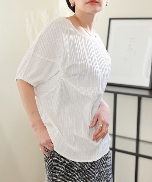 ULEULA（ウルア）の「プリーツ変形ボリュームスリーブブラウス（シャツ/ブラウス・レディース・ホワイト/ブラック・FREE）」の3枚目の写真