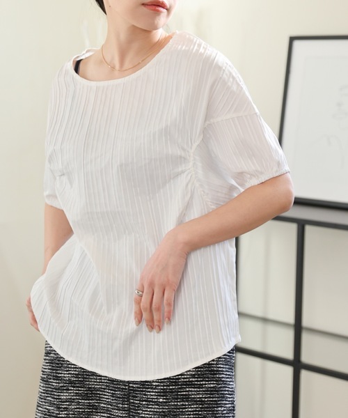 ULEULA（ウルア）の「プリーツ変形ボリュームスリーブブラウス（シャツ/ブラウス・レディース・ホワイト/ブラック・FREE）」の4枚目の写真